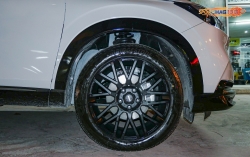 ล้อแม็ก: MOMO Revenge H486 สีดำด้าน สเปค 18x8 นิ้ว 5รู114 Offset38  ยาง: Bridgestone ขนาด 225/50R18