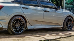 ล้อ Rs05rr 18x8.5 et38 ยาง Dunlop Lm705 235/40R18