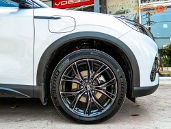 BYD ATTO3 จับคู่กับล้อ ENKEI SP77 สีดำแลคดำ สเปค 18x8นิ้ว 5รู114 Offset40 กับยาง Michelin ขนาด 225/50R18