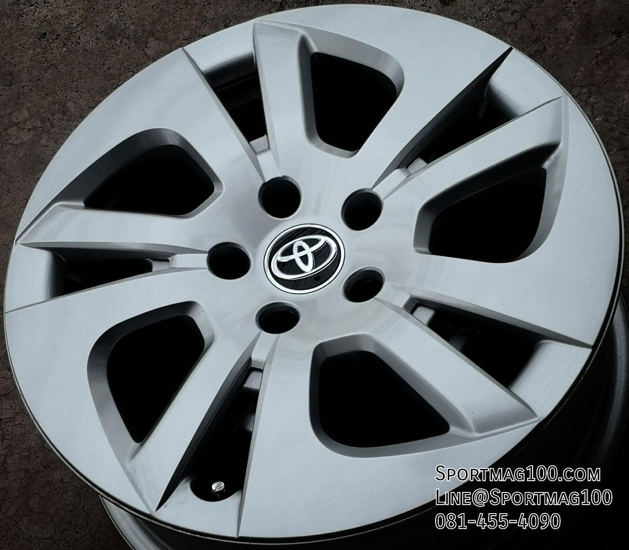 แม็กซ์แท้ป้ายแดง Toyota Cross 5รู114 ET35 ซิลเวอร์ 6.5-17นิ้ว(รามอินทรา) ล้อแม็ก แม็กซ์แท้ป้ายแดง Toyota Cross 5รู114 ET35 ซิลเวอร์ 6.5-17นิ้ว(รามอินทรา)