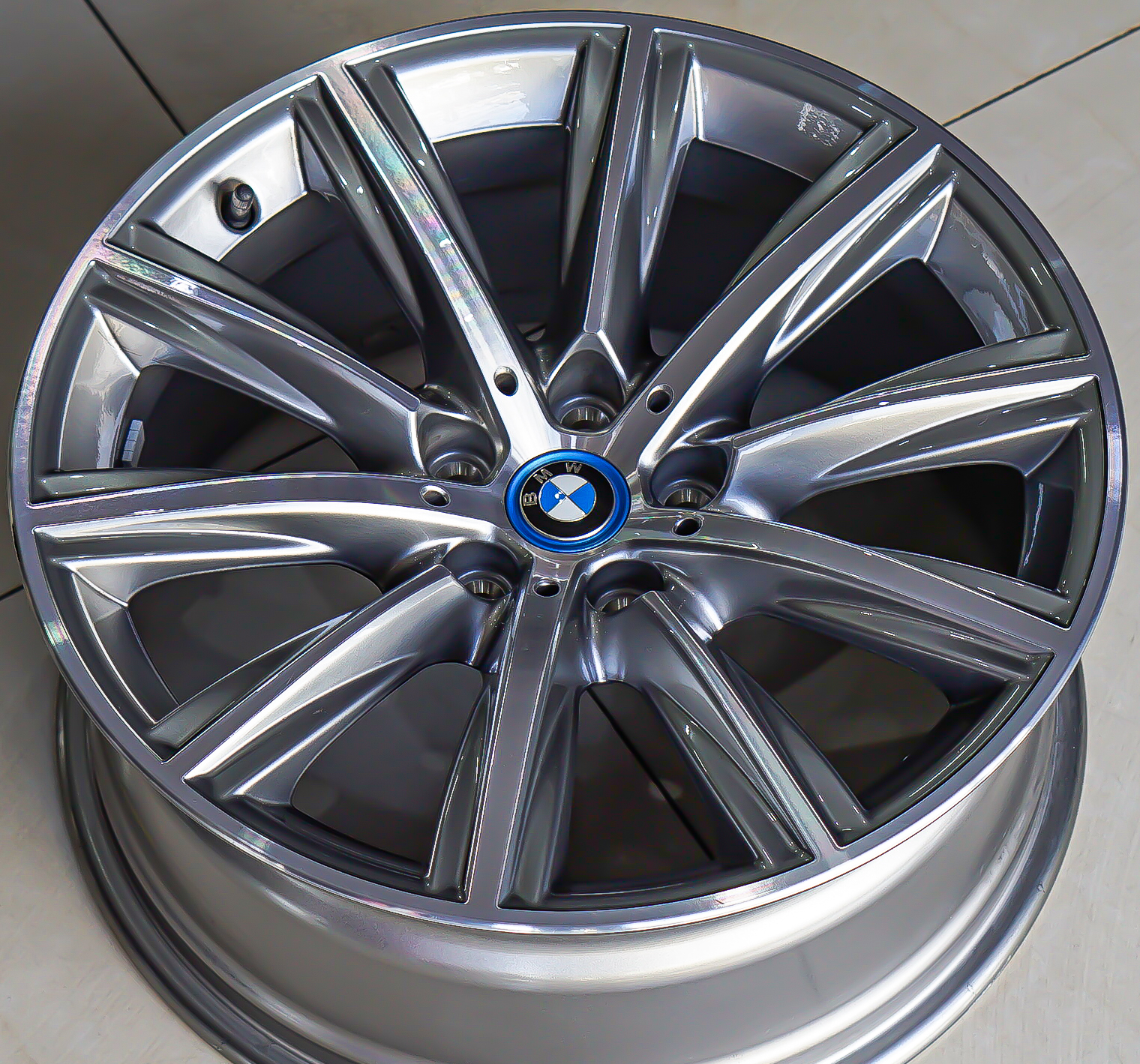 ล้อแม็กมือสองแท้ห้าง BMW M5 5รู112 ET30 กันเมทาลิก 8-18นิ้ว(รามอินทรา) ล้อแม็ก ล้อแม็กมือสองแท้ห้าง BMW M5 5รู112 ET30 กันเมทาลิก 8-18นิ้ว(รามอินทรา)