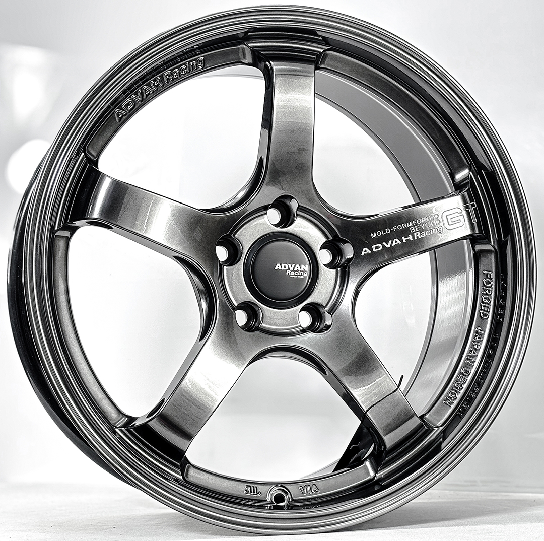 ล้อแม็ก ADVAN GT Flowforming ขอบ18นิ้ว กว้าง8.5นิ้ว 5รู114.3/112 Offset35 สีไฮเปอร์แบล็ค