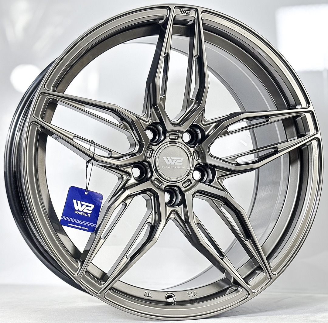 ล้อแม็ก W2 WFF-W Flowforming ขอบ18นิ้ว กว้าง8.5นิ้ว 5รู108 Offset35 สีCrystal GM