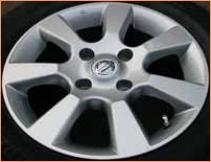 แม็กซ์มือสอง Nissan Tida 4รู114 ซิลเวอร์ 5.5-15นิ้ว