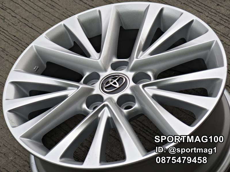 ล้อแม็กมือสอง Toyota NewCamry 5รู114 ET45 ซิลเวอร์ 7-17นิ้ว(ลาดพร้าว) ล้อแม็ก ล้อแม็กมือสอง Toyota NewCamry 5รู114 ET45 ซิลเวอร์ 7-17นิ้ว(ลาดพร้าว)