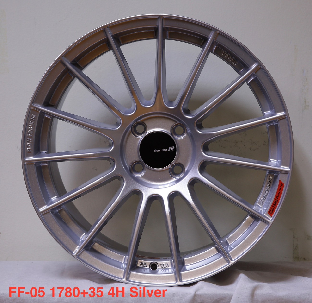 ล้อแม็ก ล้อแม็กใหม่เบา FlowForming RS05RR 4รู100 ET35 สีซิลเวอร์ 8-17นิ้ว