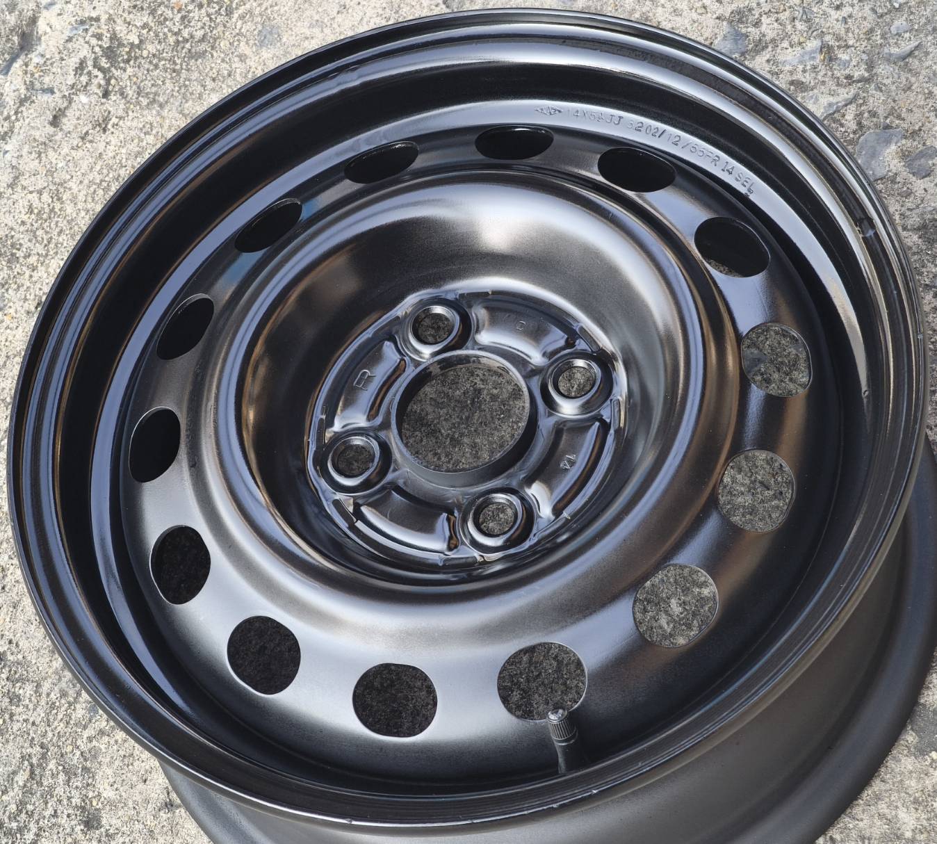 ล้อแม็ก กระทะล้อขอบ14นิ้ว 4รู100 สีดำ CB56 กว้าง5.5นิ้ว(รามอินทรา) 