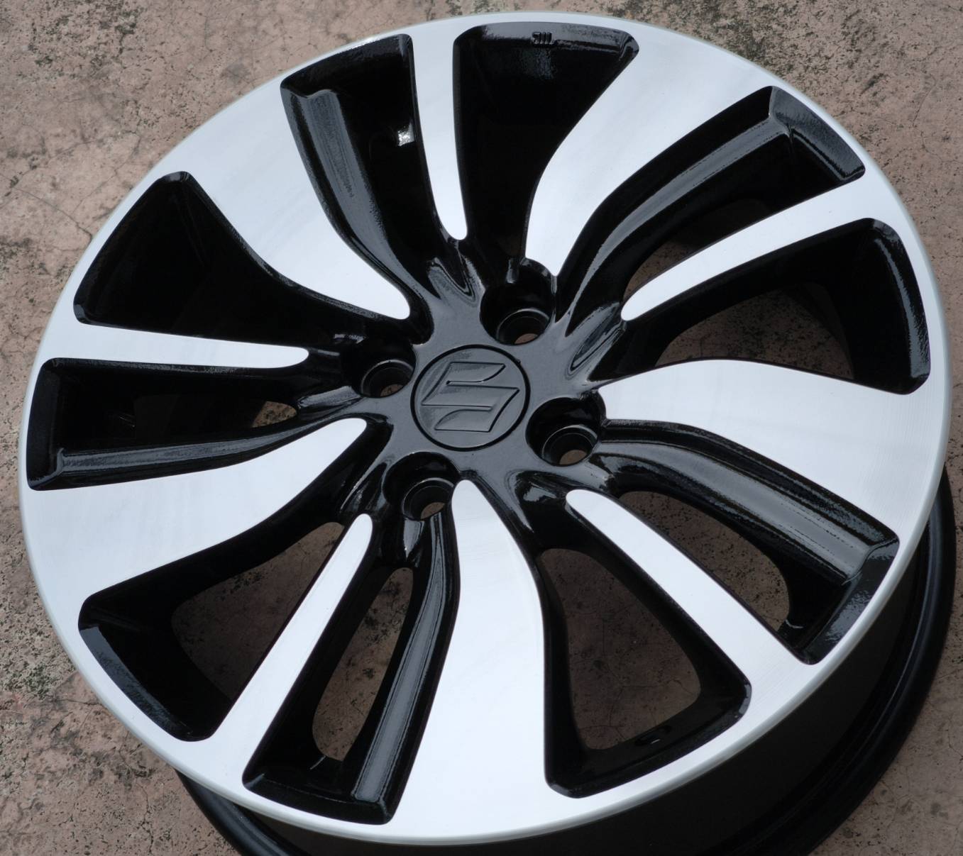 ล้อแม็ก ล้อแม็ก Suzuki Swift 4รู100 สีดำหน้าเงาโลโก้ดำ กว้าง6 ขอบ16นิ้ว(รามอินทรา)