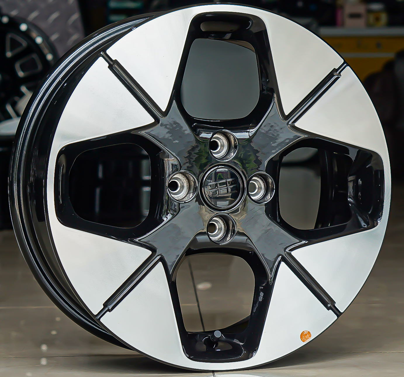 ล้อแม็ก ล้อป้ายแดง Geely EX2 Max ขอบ16นิ้ว กว้าง6นิ้ว 4รู100 Offset45 สีดำหน้าเงา (รามอินทรา)