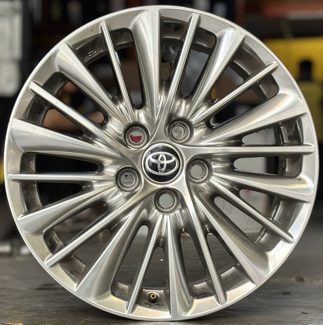 ล้อแม็ก ล้อแม็กมือสอง Toyota Alphard AH30 ขอบ17นิ้ว กว้าง6.5นิ้ว 5รู114.3 Offset33 สีไฮเปอร์(ลาดพร้าว)