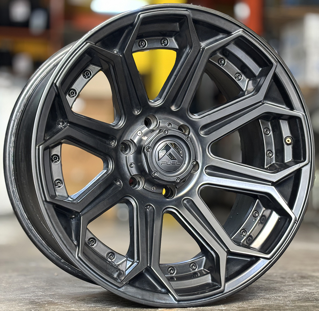 ล้อแม็ก ล้อแม็กมือสองแท้ Fuel Siege ขอบ20นิ้ว กว้าง10นิ้ว 6รู139.7 Offset-18 สีดำด้าน(ลาดพร้าว)