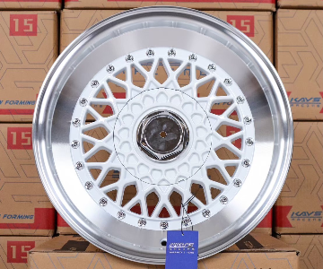 ล้อแม็กลาย BBS RS ขอบ15นิ้ว 4รู100/114 ET20 สีขาวขอบเงา กว้าง 7นิ้ว 