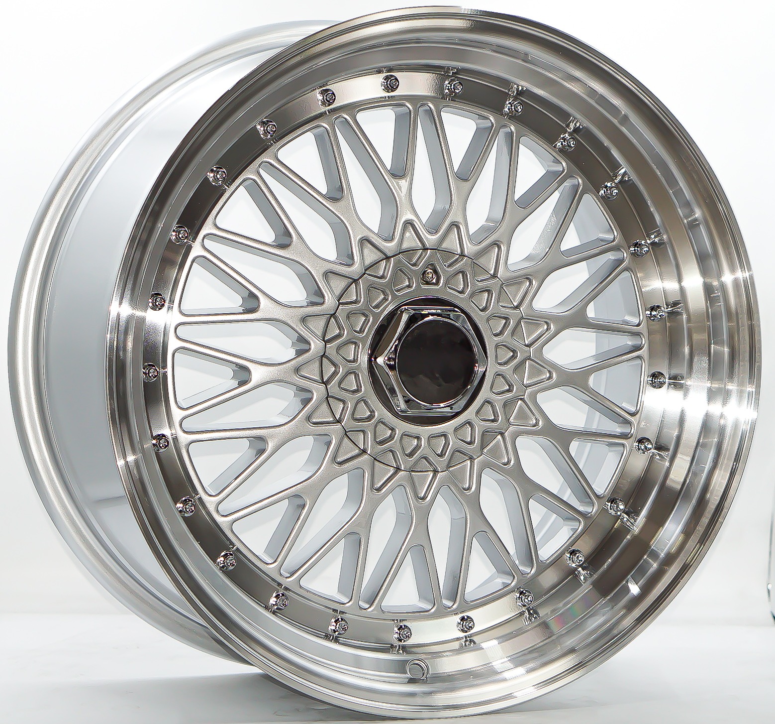 ล้อแม็ก BBS RS ขอบ18นิ้ว กว้าง8.5นิ้ว 5รู108/114.3 Offset33 สีซิลเวอร์ขอบเงา